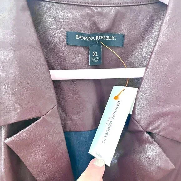 NWT Banana Republic Factory Brown Faux Leather Button Front Short Sleeve Top XL - Picture 3 of 6